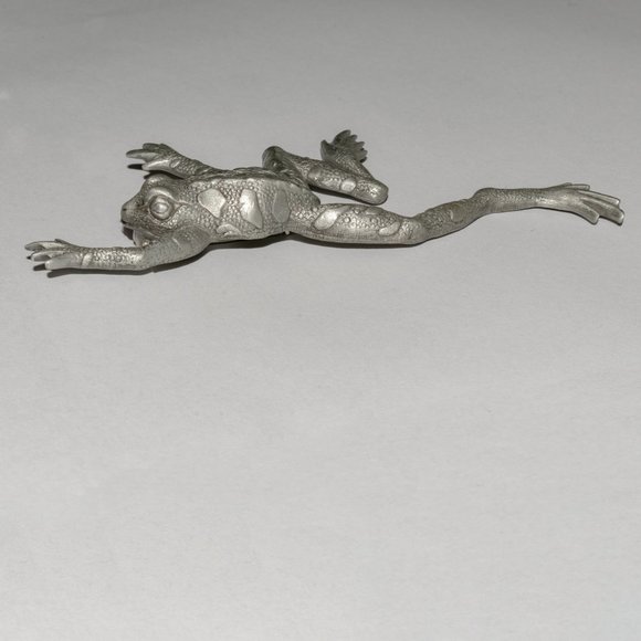 Vintage Made in USA Signed JJ Silver Tone Large Leaping Frog Brooch - Picture 7 of 11